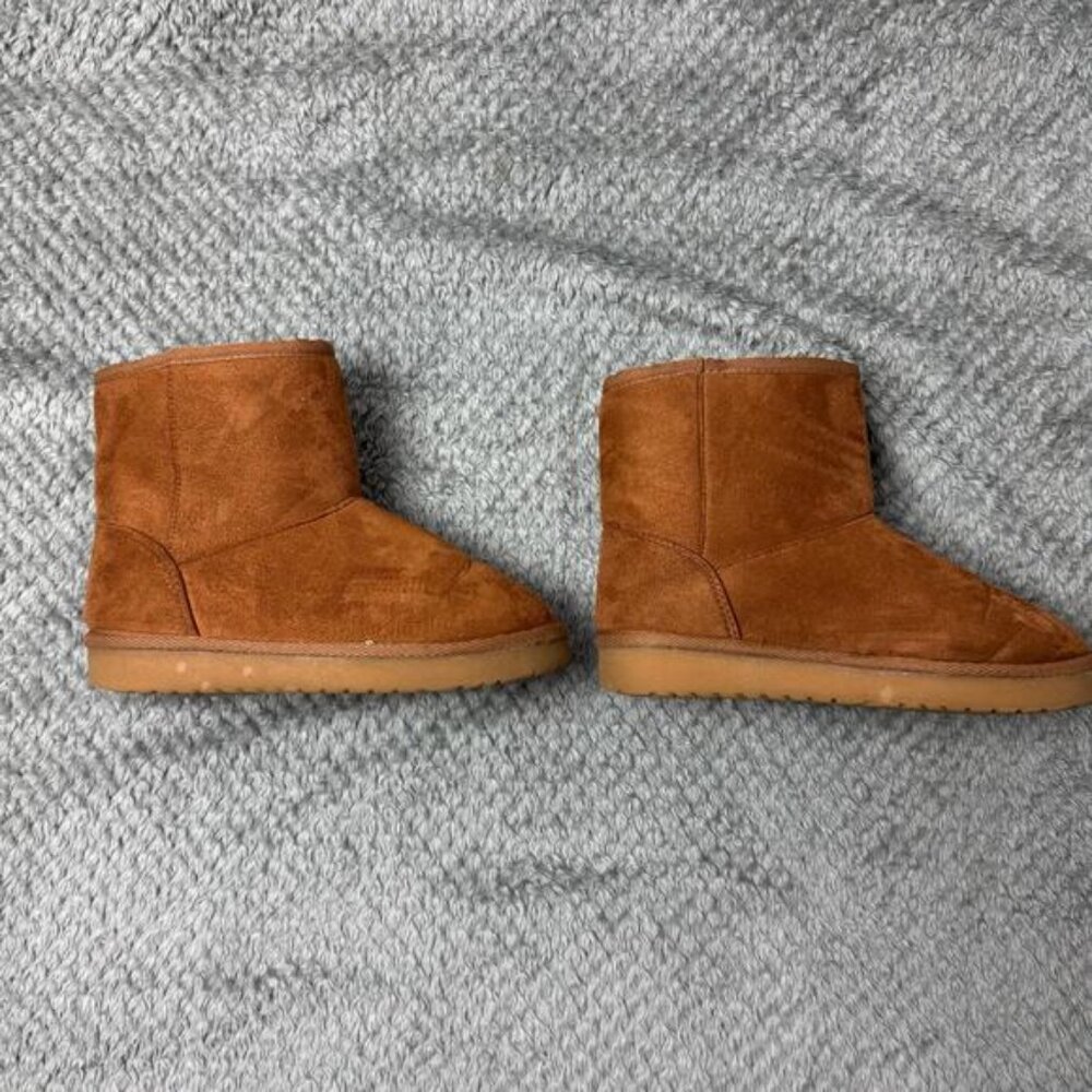 Children’s Place Girls Mid Teddy Boots Shoes Brown Furry Size 2 Comfy Cute